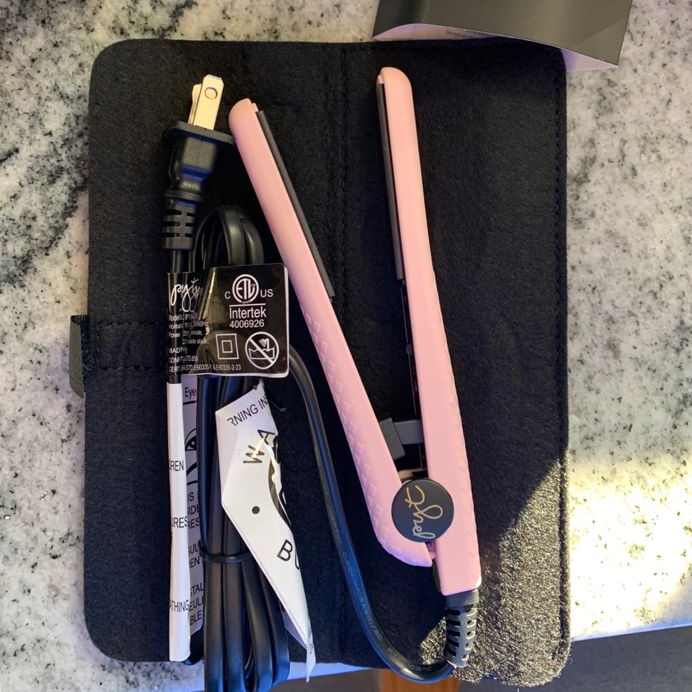 PYT mini ceramic hair straightener